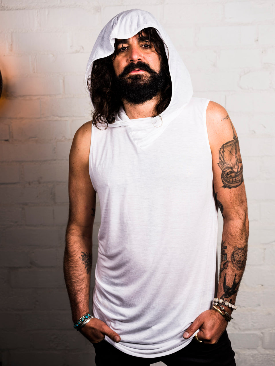 Sleeveless V-Neck Shirt with Hood - Illuminated White