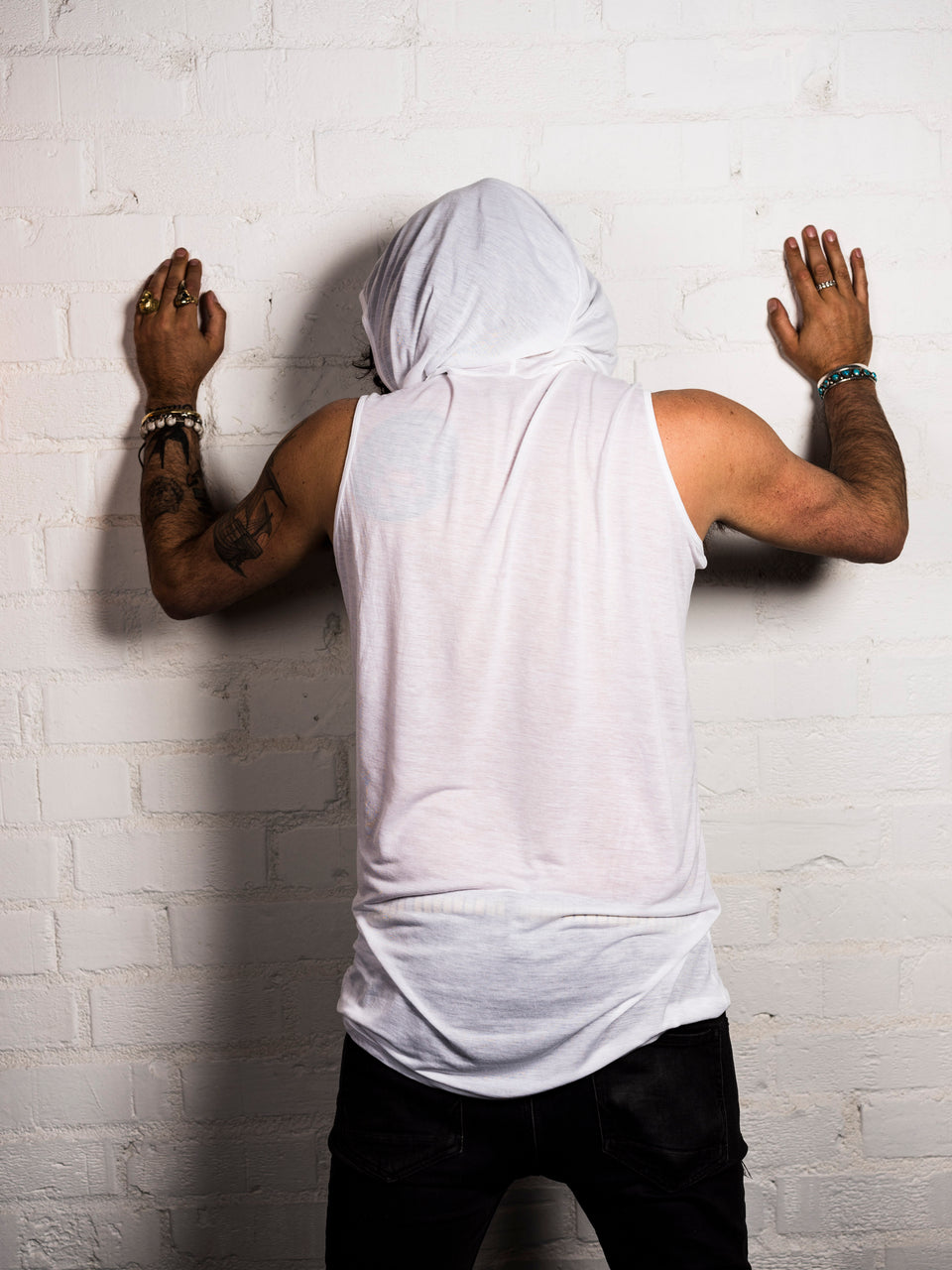 Sleeveless V-Neck Shirt with Hood - Illuminated White
